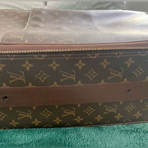 Authentic Louis Vuitton Rolling Suitcase - Picture 7 of 16